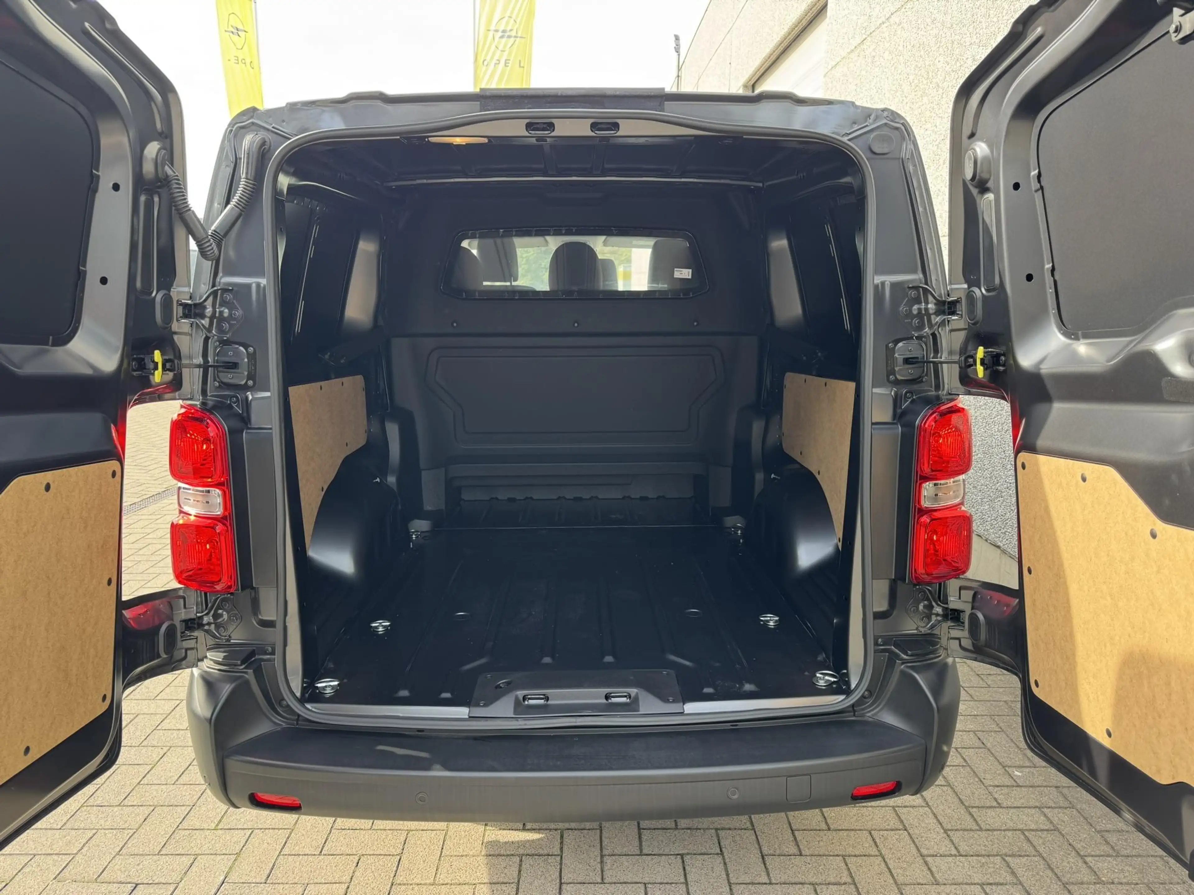 Opel Vivaro 2.2TD 150PK AUT. DUB CAB 6 ZIT CAMERA/CARPLAY/PARK — photo 6