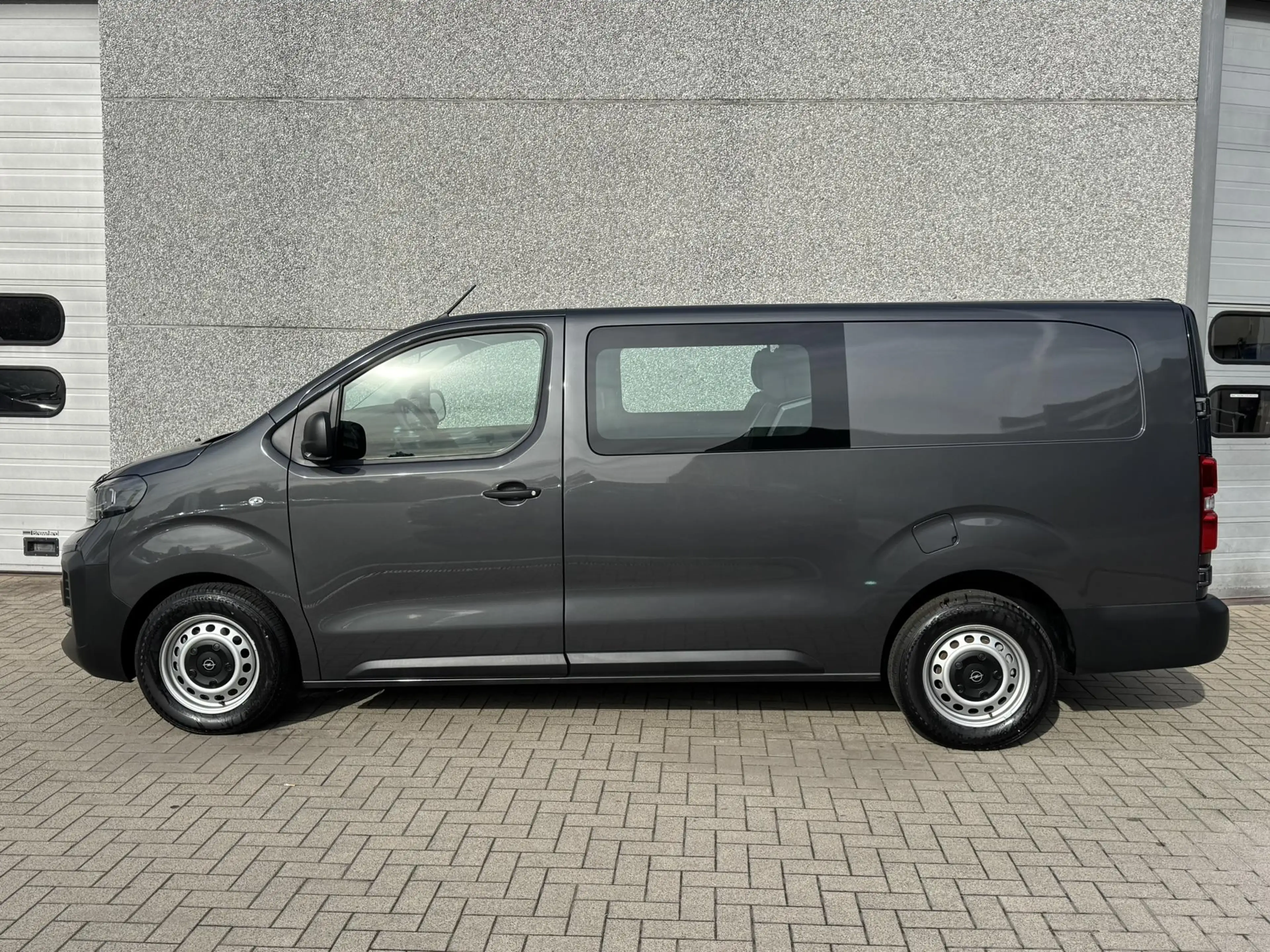 Opel Vivaro 2.2TD 150PK AUT. DUB CAB 6 ZIT CAMERA/CARPLAY/PARK — photo 3