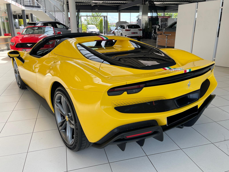 Ferrari 296 +360°Kamera+ADAS Paket+20"Alu+AFS+voll+++ — photo 3