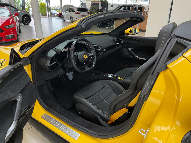 Ferrari 296 +360°Kamera+ADAS Paket+20"Alu+AFS+voll+++ — photo 7
