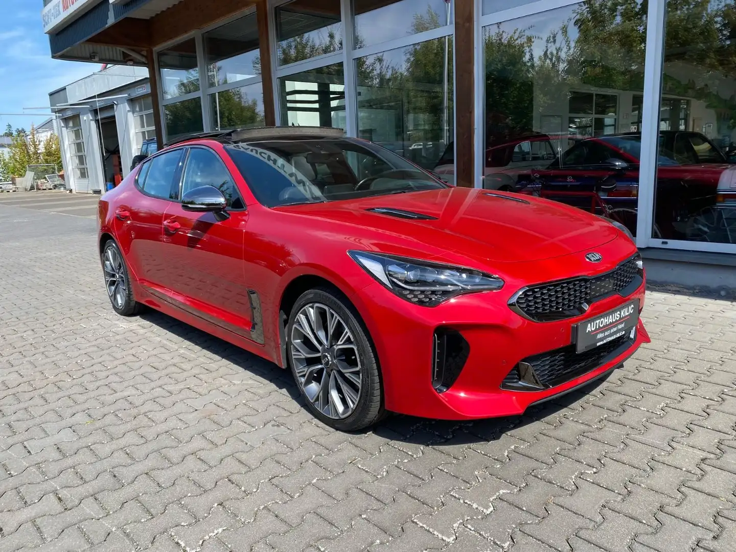 Kia Stinger GT-Line Topview Pano Sitzbelüftung Rot - 1