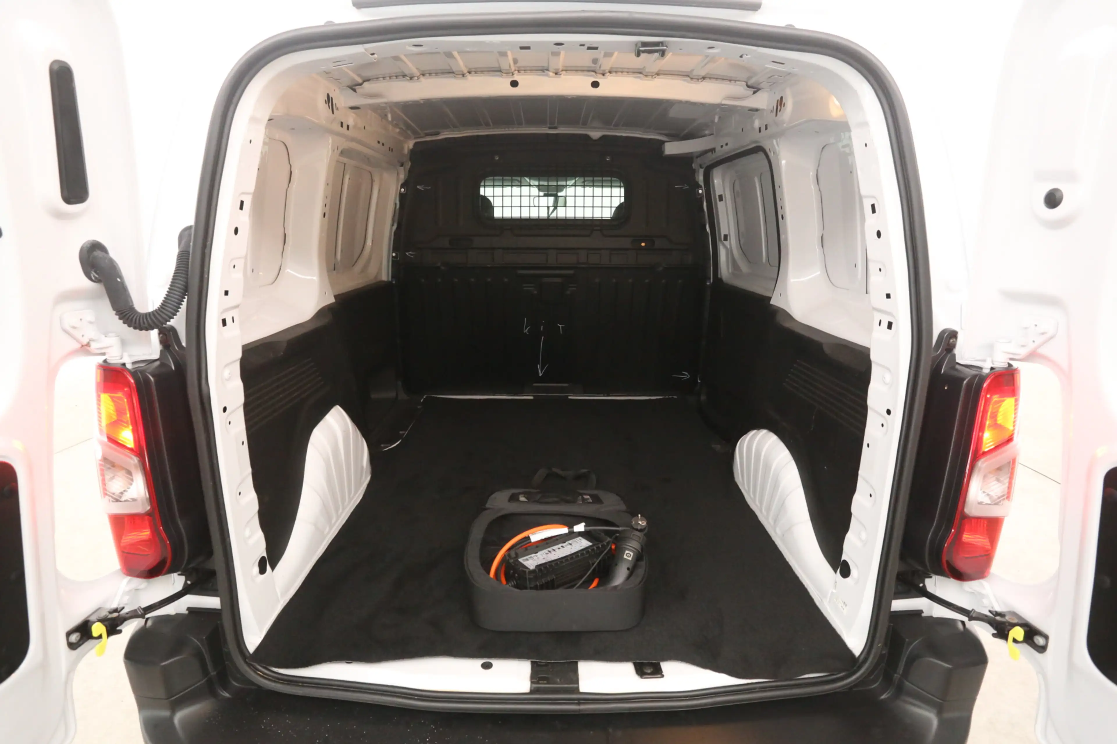 Peugeot Partner e-Partner Opel Combo-e 50 kWh | Snelladen | SOH 98 — photo 3