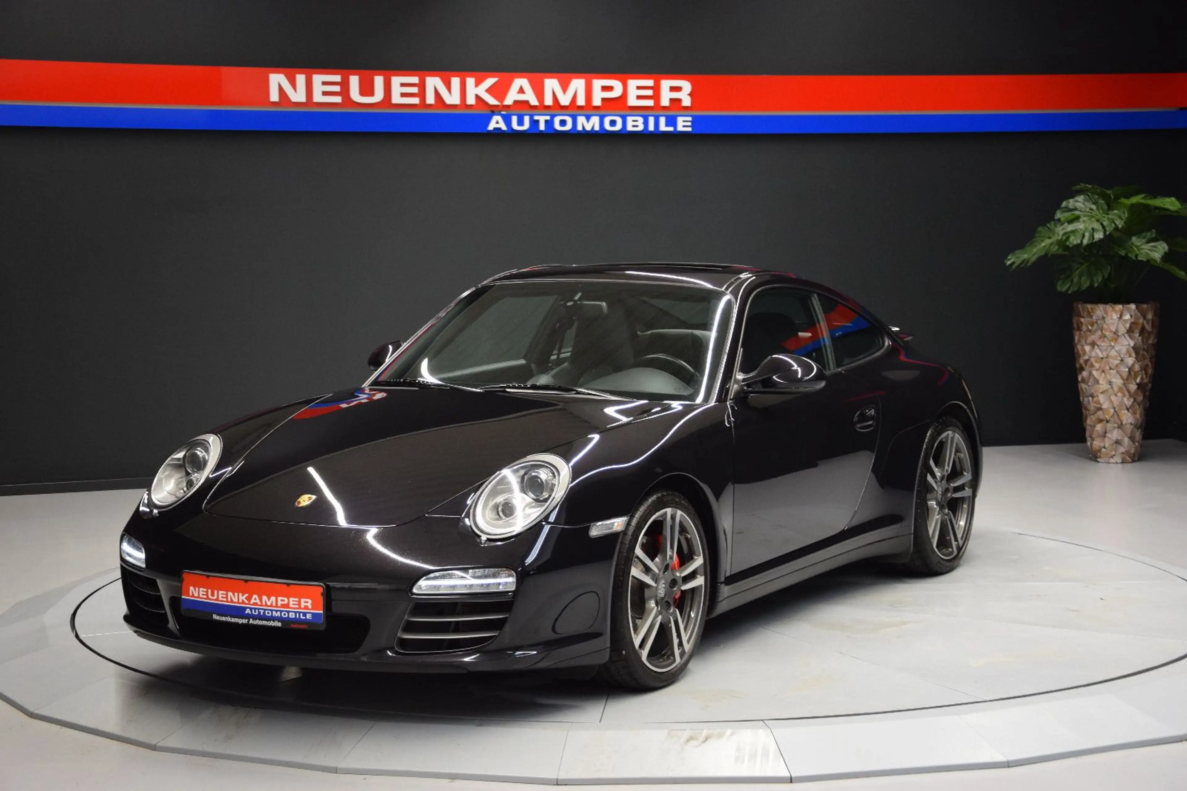 Porsche 997 911 Carrera 4 S Coupe Leder Navi PDC SSD 19 `` — photo 3