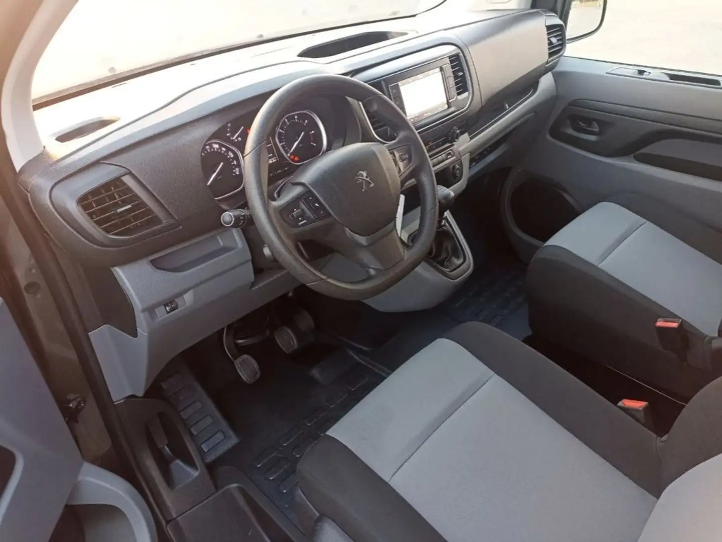 Peugeot Expert BlueHDi 115 S&S Combi Gris - 2