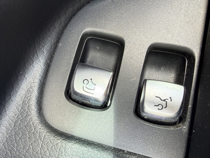 Mercedes-Benz E 350 e Hybrid Pres.Pl. pano/memory/sfeerverlichting — photo 10