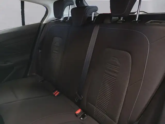 Ford Focus view 13