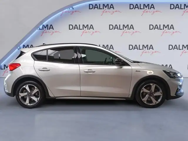 Ford Focus view 6