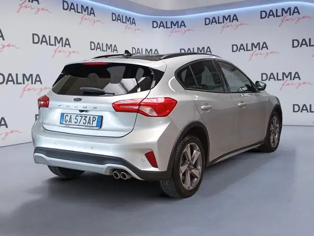Ford Focus view 5