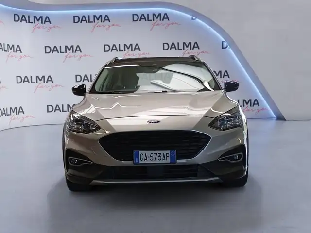 Ford Focus view 8