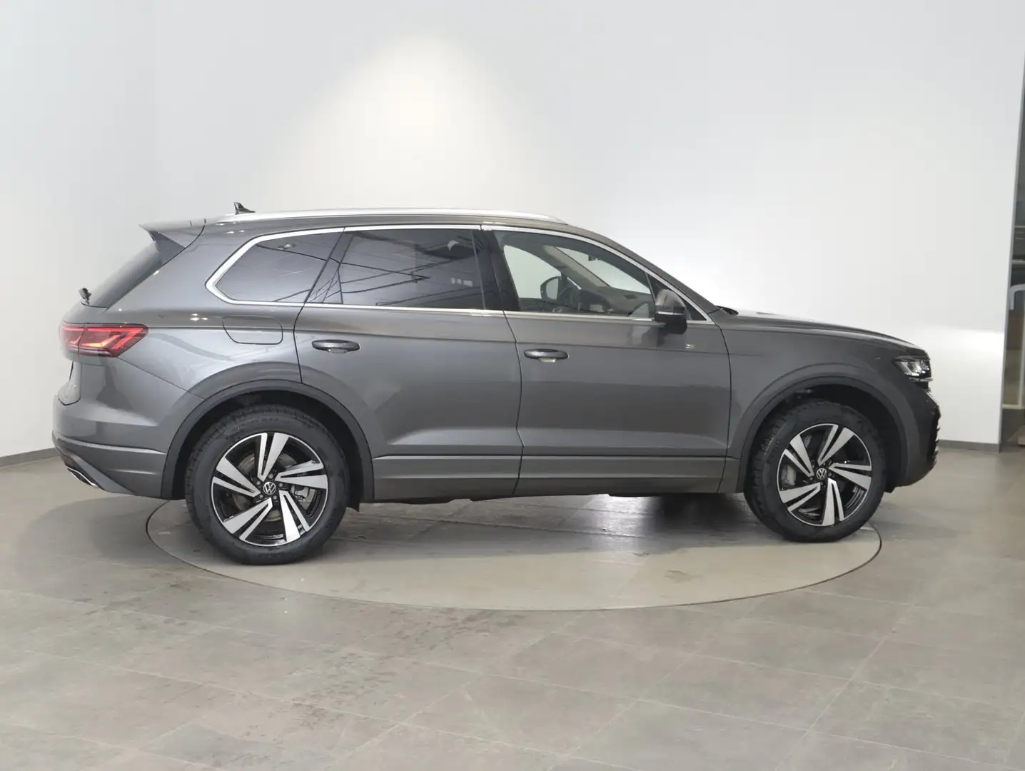Volkswagen Touareg Elegance eHybrid TSI 4MOTION Grau - 2