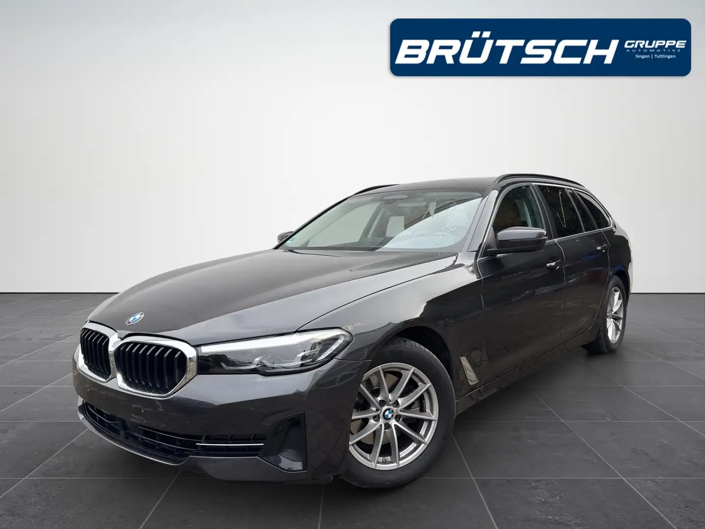 BMW 520 d Touring xDrive AUTOMATIK / LEDER / PANORAMA / ST Grau - 1