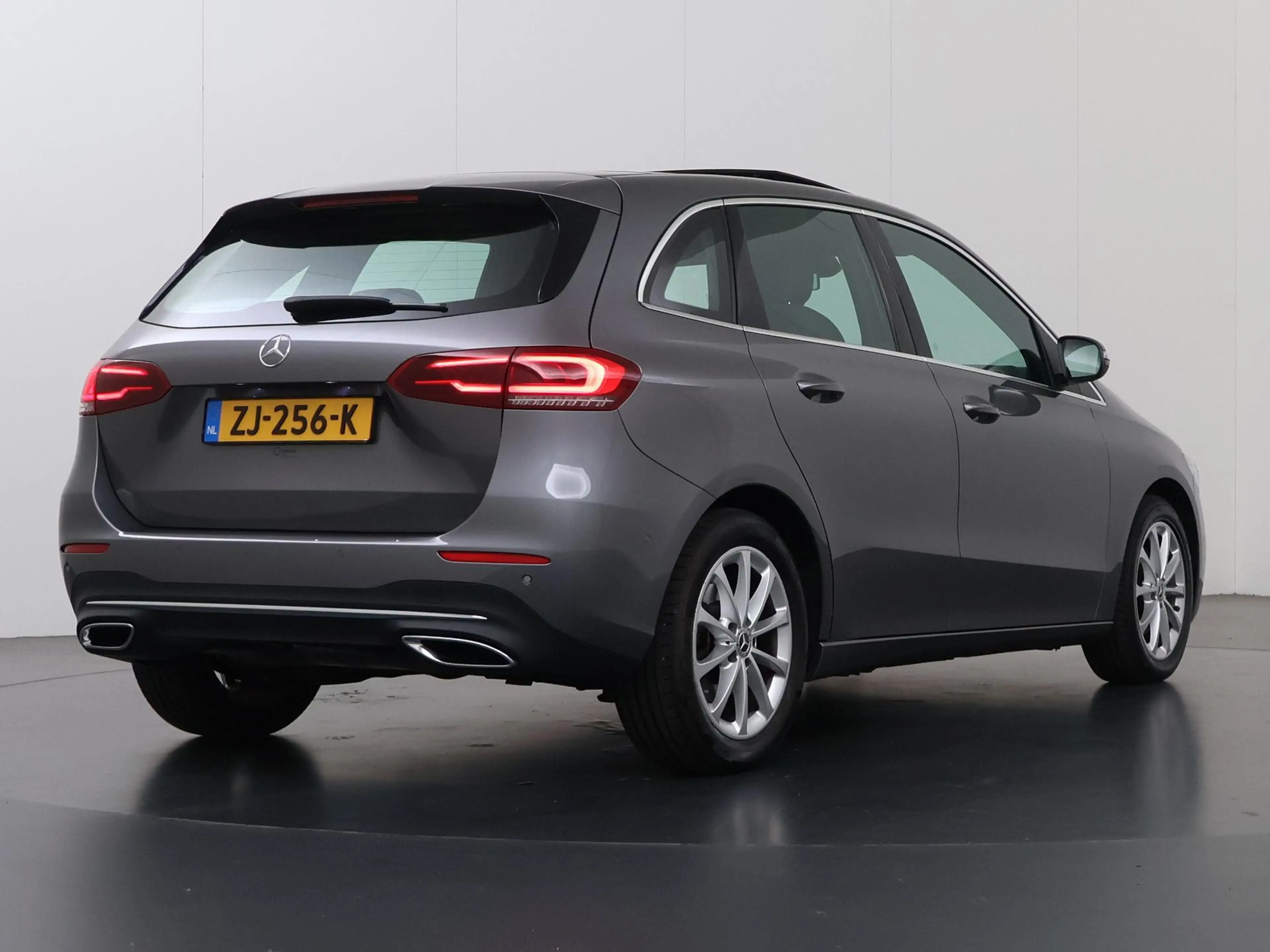 Mercedes-Benz B 200 Advantage | Panoramadak | Widescreen | Trekhaak | — photo 2