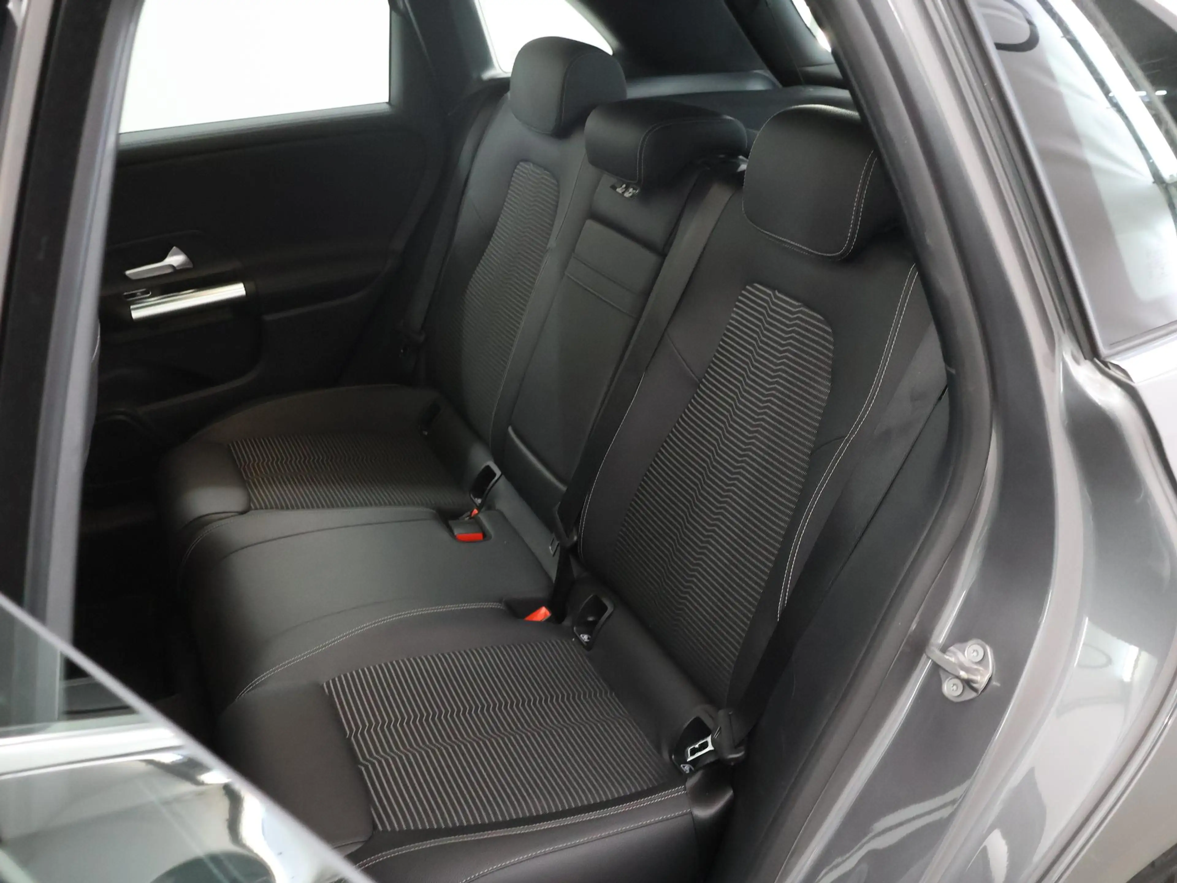 Mercedes-Benz B 200 Advantage | Panoramadak | Widescreen | Trekhaak | — photo 11