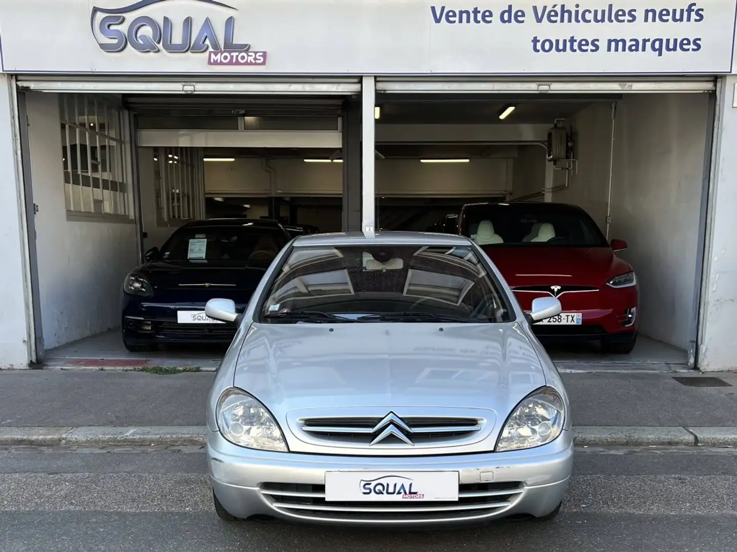 Citroen Xsara 2.0 HDi90 Exclusive 5p Gris - 2