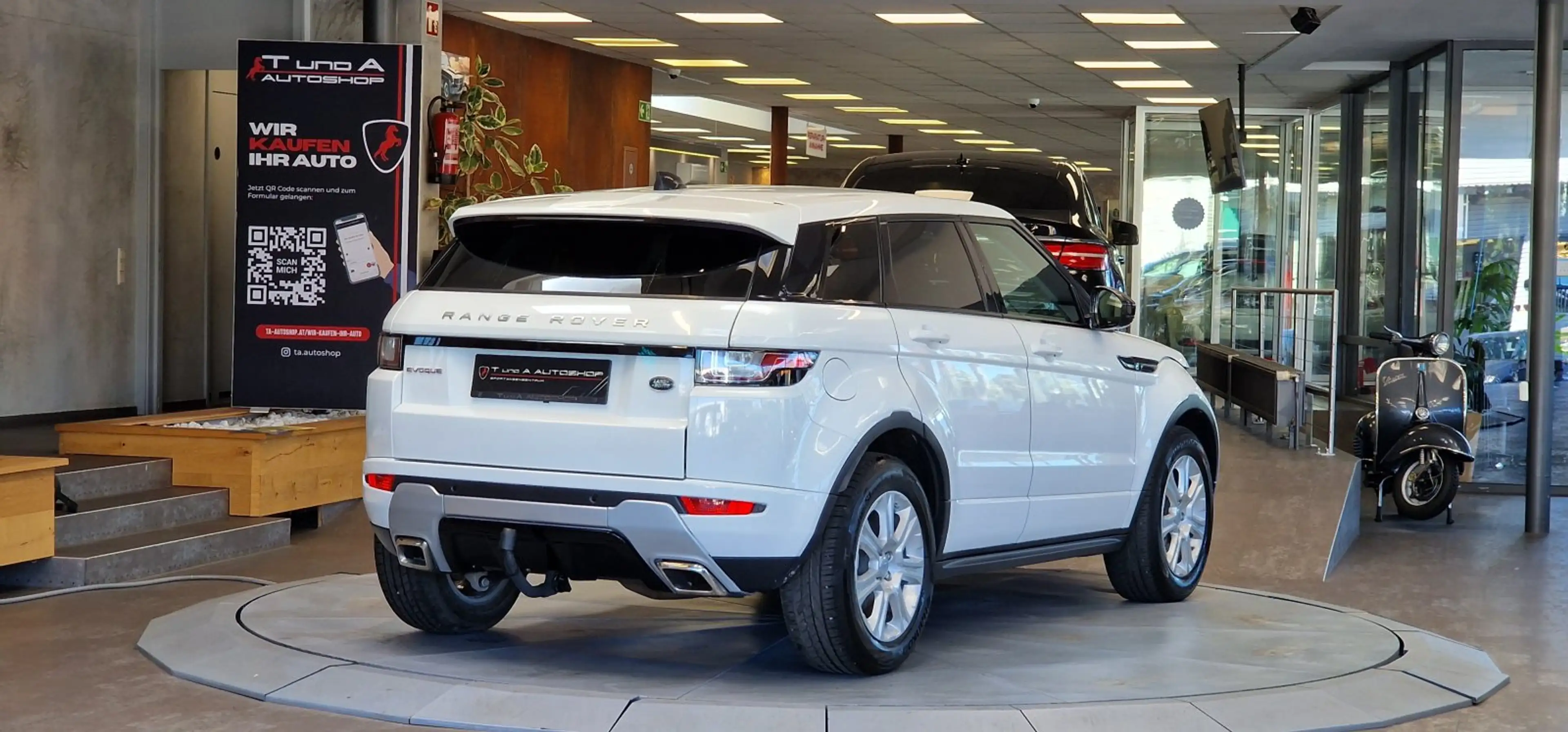 Land Rover Range Rover Evoque SE Dynamic AWD 1-Hand Aut. *Lenkradheizung*Leder* — photo 7