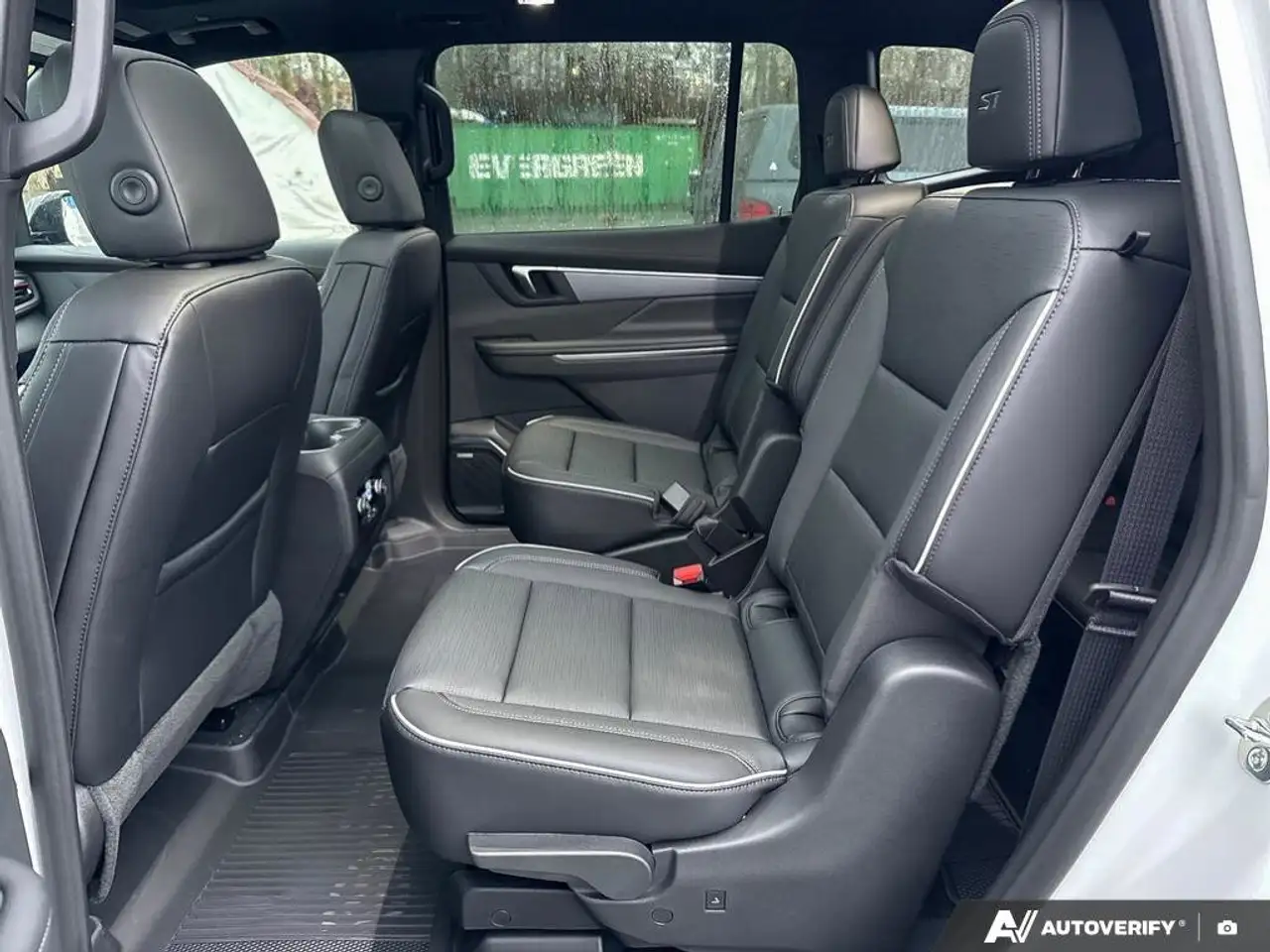 Buick Enclave снимка Buick Enclave