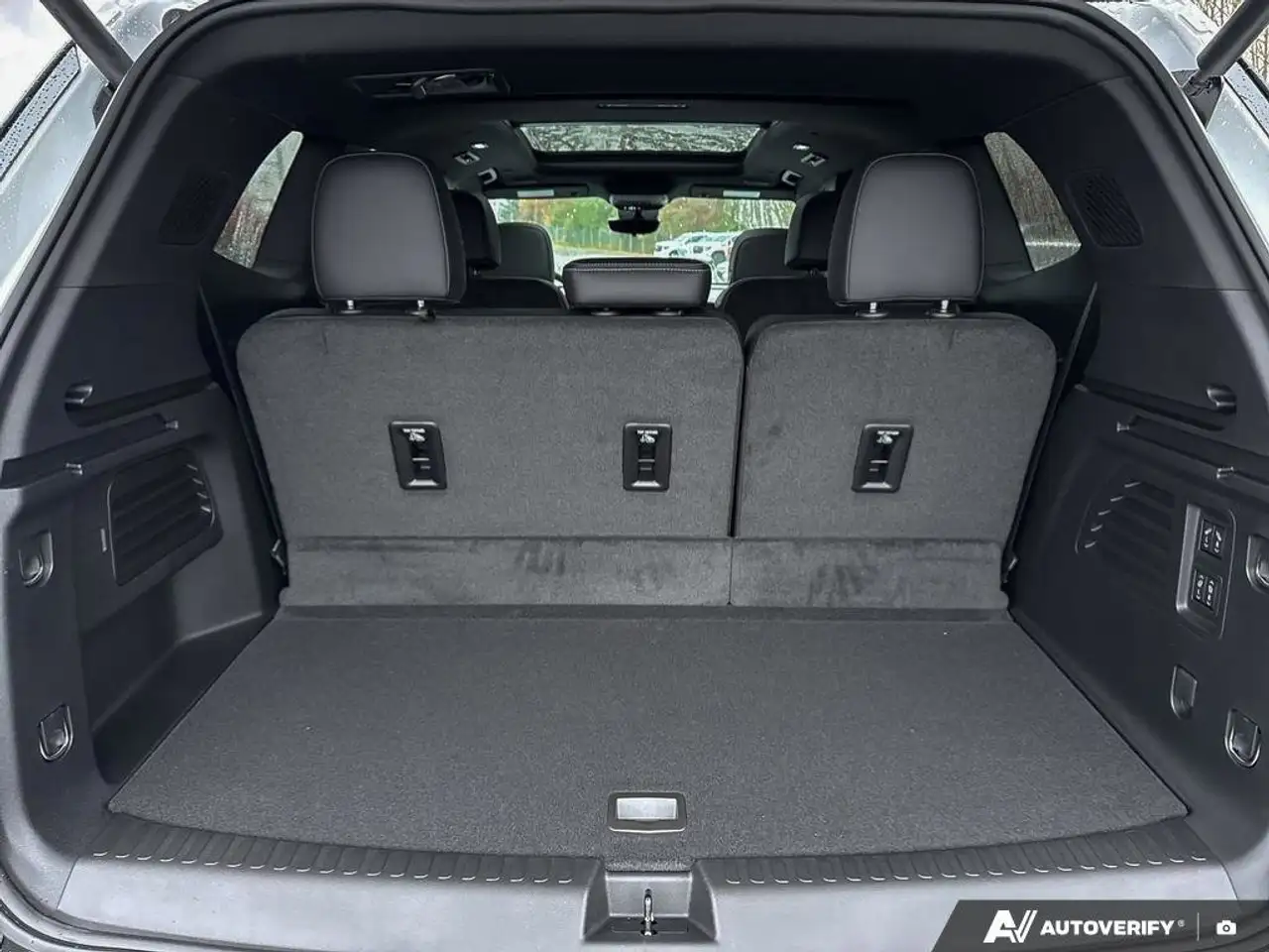 Buick Enclave снимка Buick Enclave