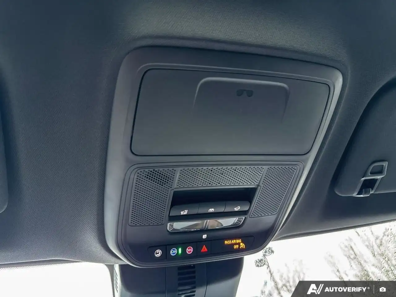Buick Enclave снимка Buick Enclave