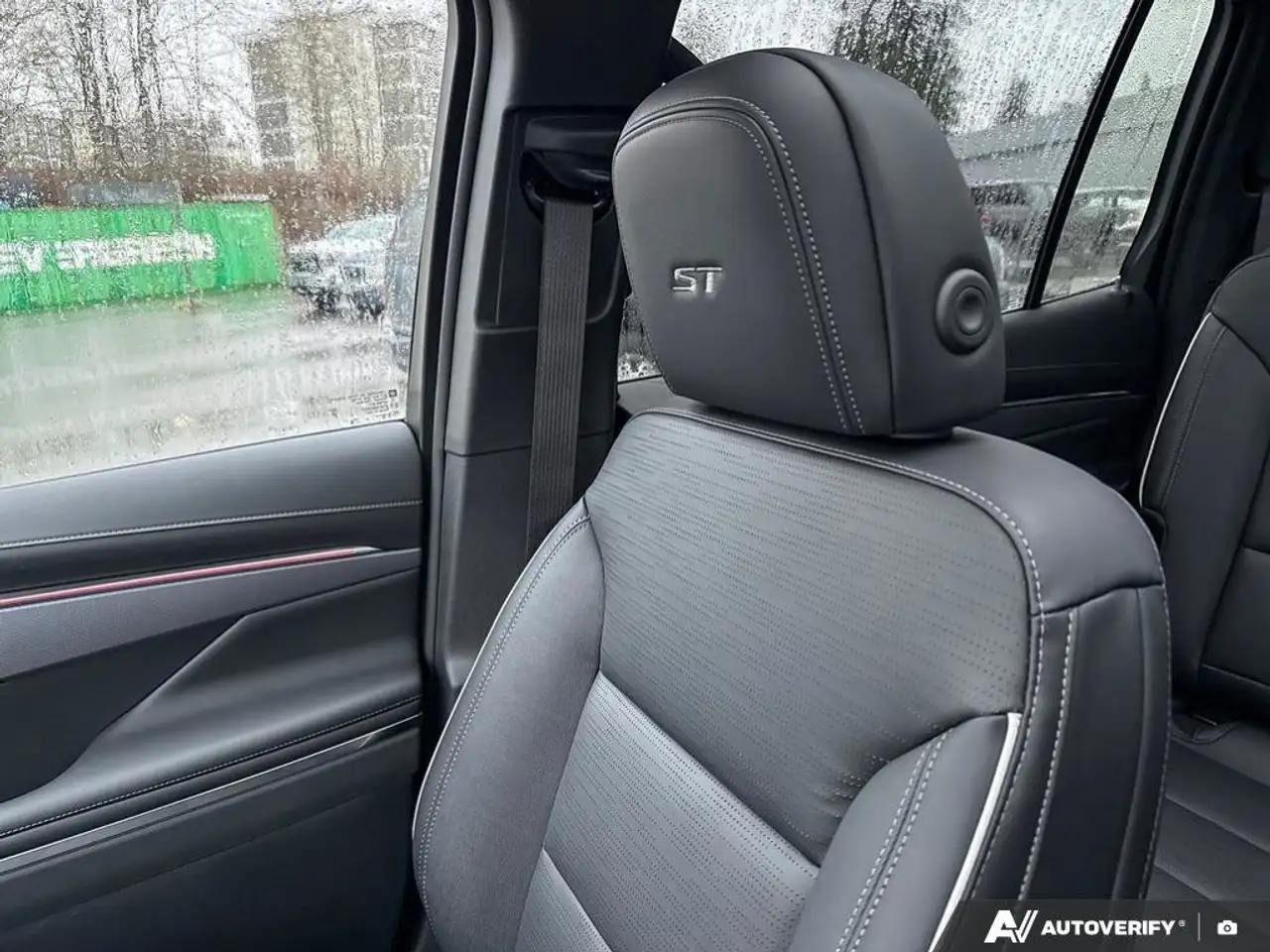 Buick Enclave снимка Buick Enclave