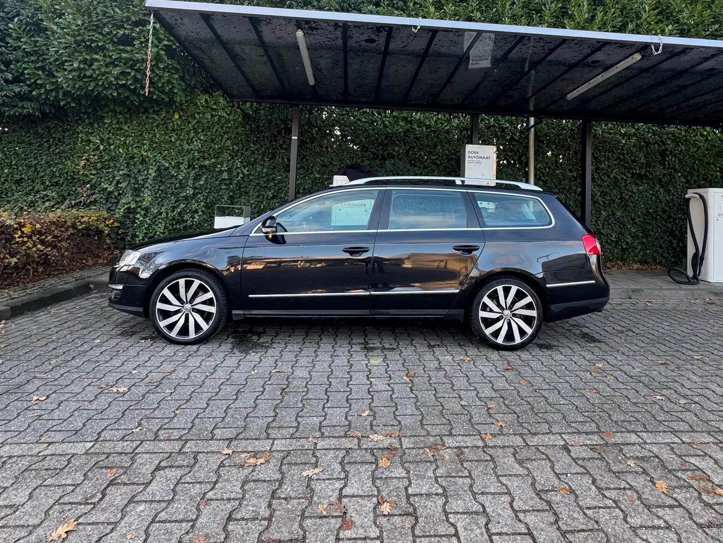 Volkswagen Passat Passat 2.0 FSI Highline Zwart - 1