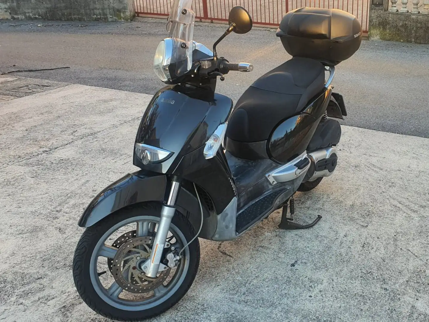 Aprilia Scarabeo 500 e.i. Negru - 2