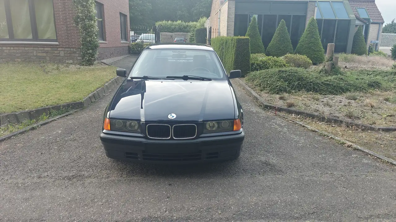 BMW 320i, foto 4