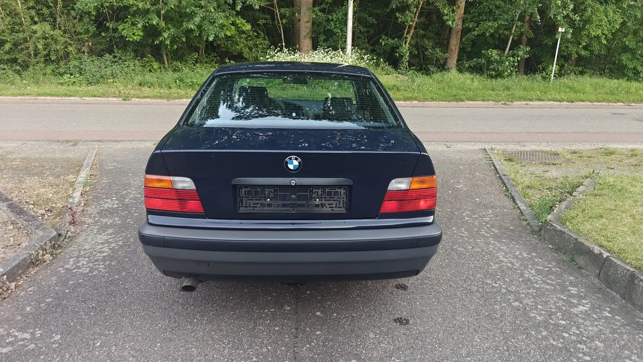 BMW 320i, foto 7