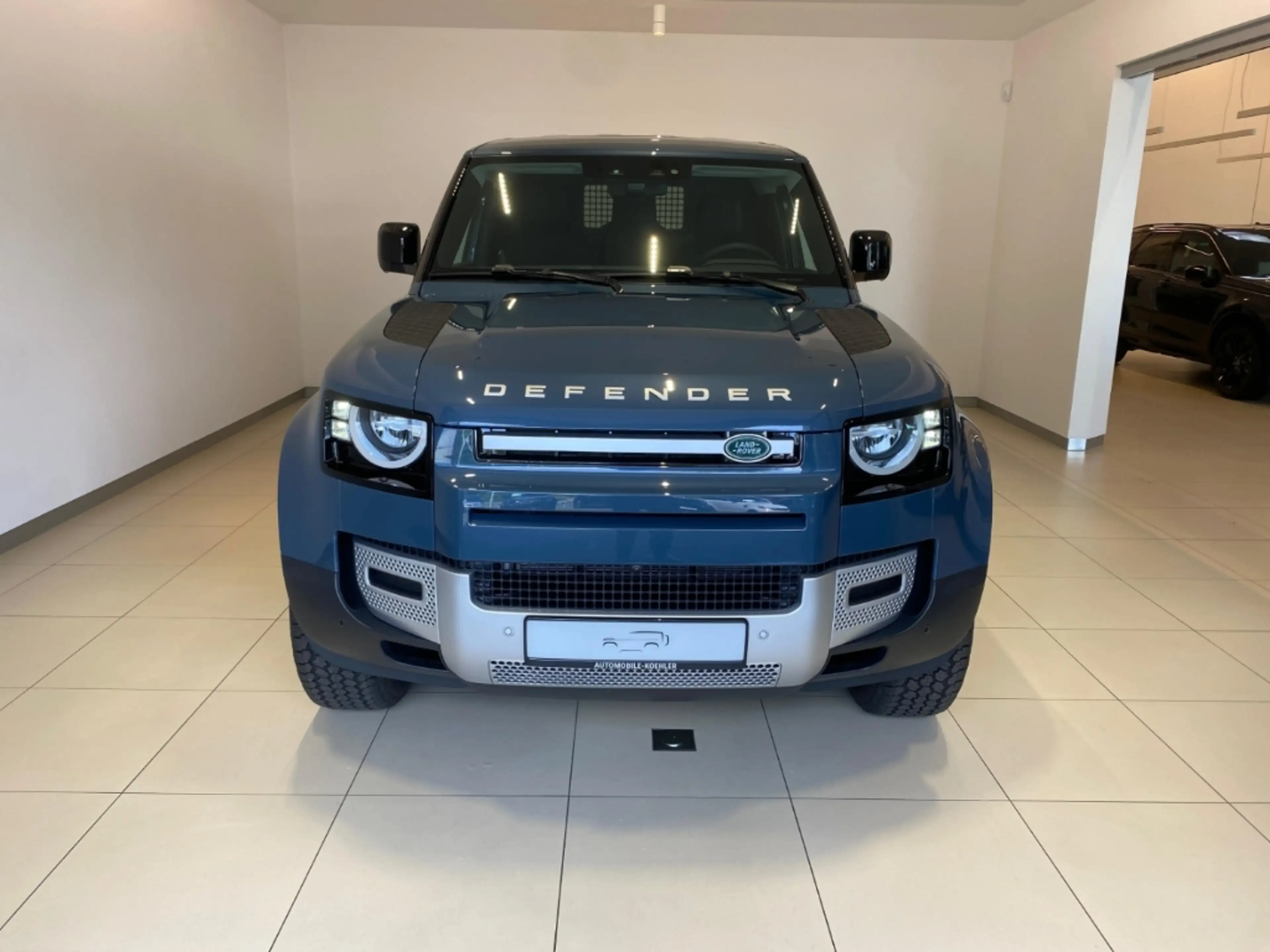 Land Rover Defender 90 D250 Hard Top S AHK WKP AT-REIFEN — photo 6