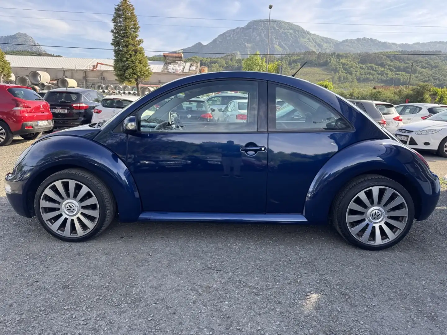 Volkswagen Beetle 1.9TDI 100 Azul - 2