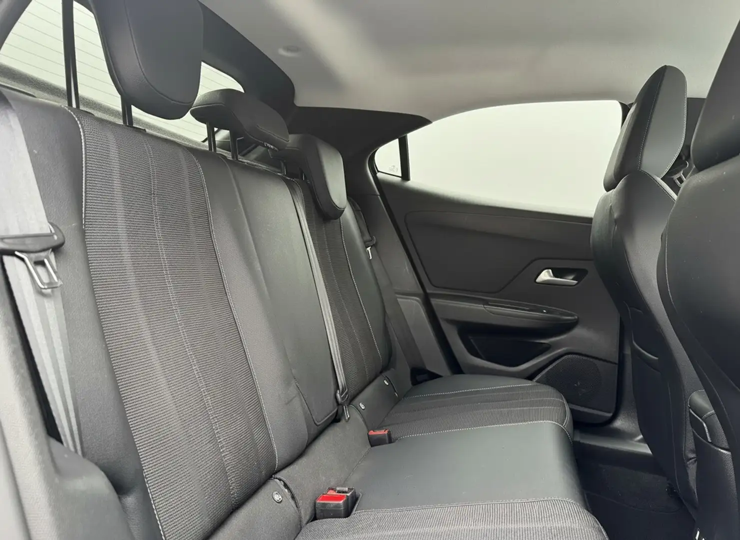 Opel Mokka-E Business Elegance 50-kWh Aut., Camera | SOH 92% Schwarz - 2