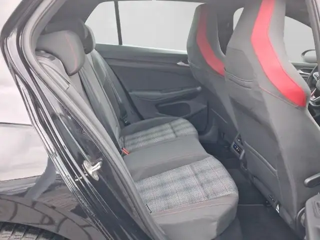 Volkswagen Golf view 6