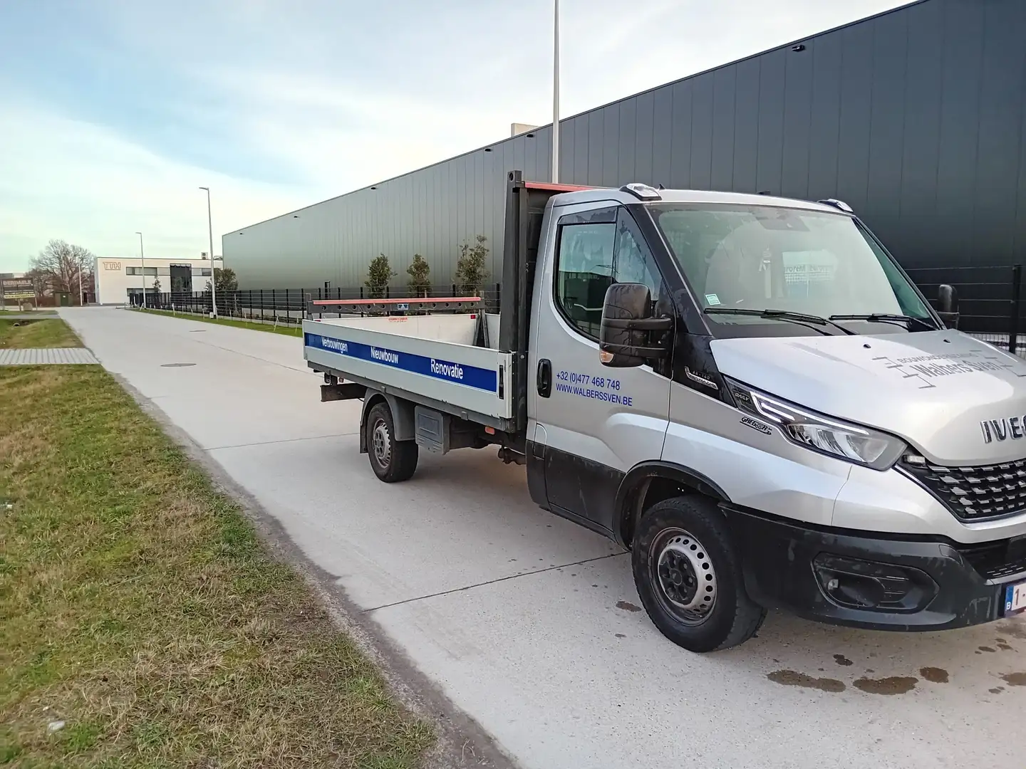 Iveco Daily 35 C 14S Argent - 2