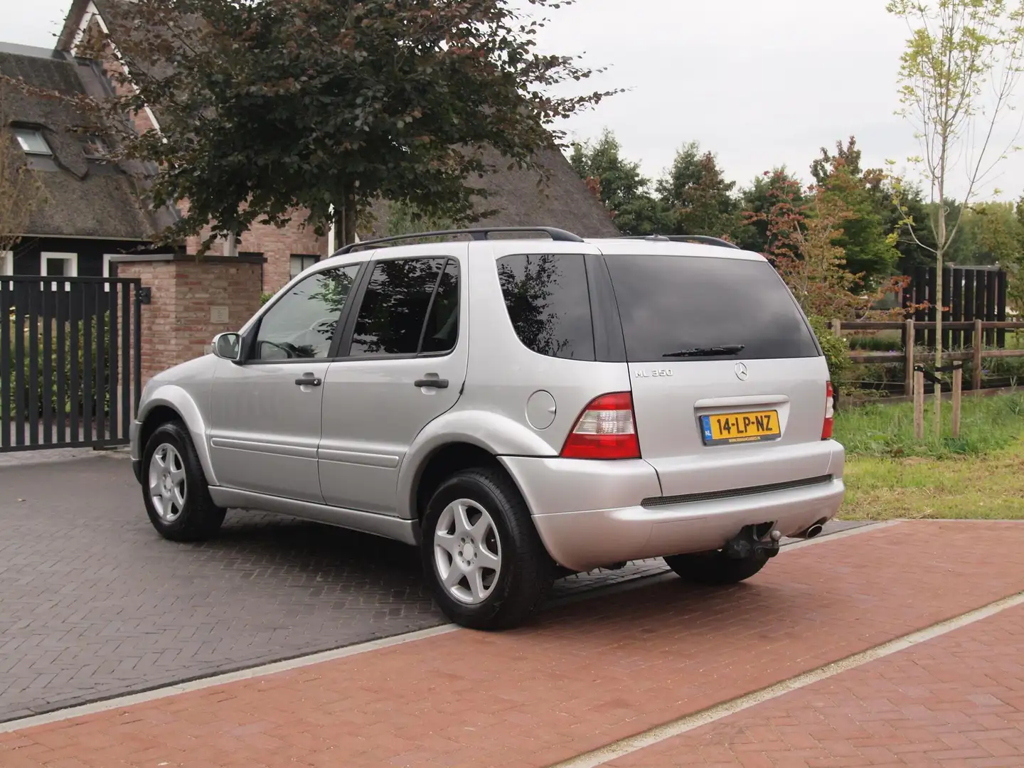 Mercedes-Benz ML 350 M-klasse Inspiration | Automaat | Cruise Control | Grijs - 2