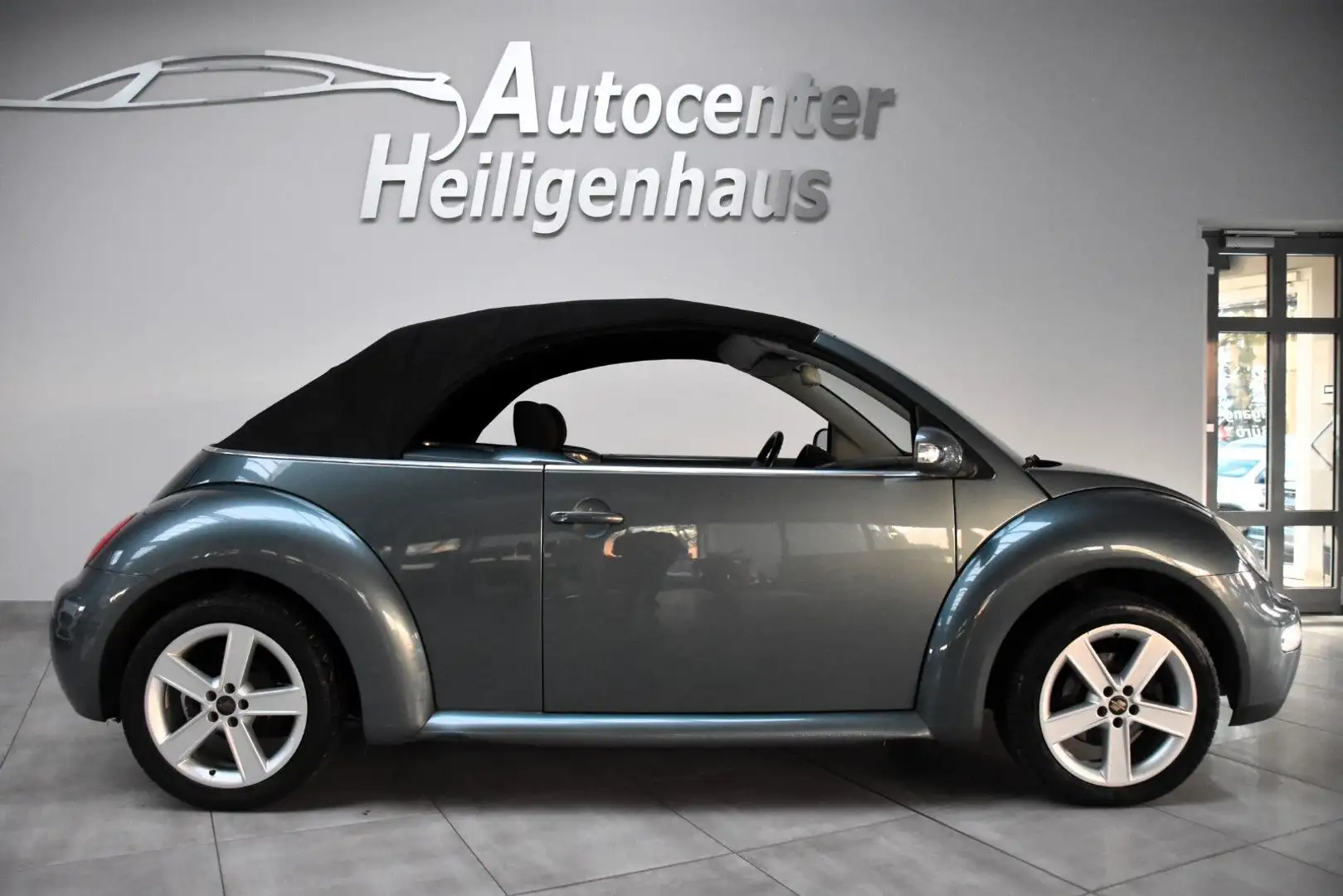 Volkswagen New Beetle Cabriolet 1.6 Highline  Klima Verde - 2