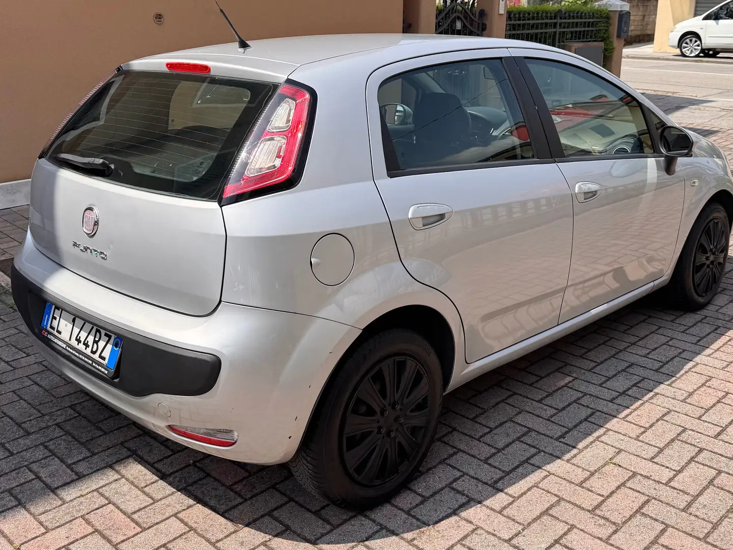 Fiat Punto Evo 5p 1.4 Dynamic Gpl 77cv Gris - 2