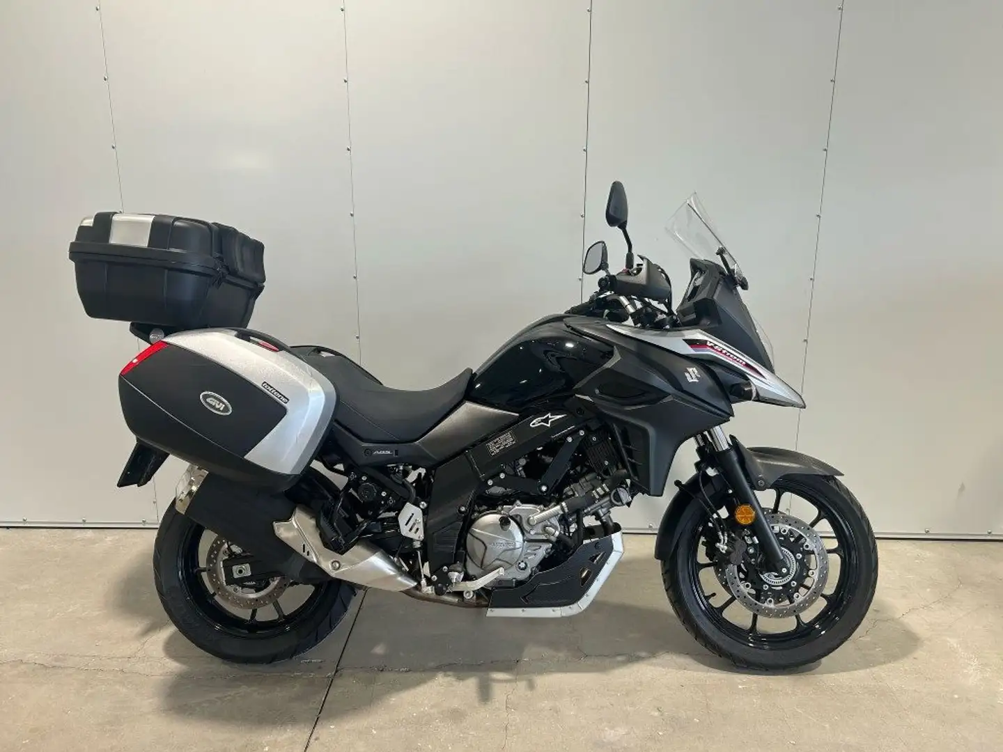 Suzuki V-Strom 650 SUZUKI V STROM 650 - TRIS VALIGIE Noir - 1