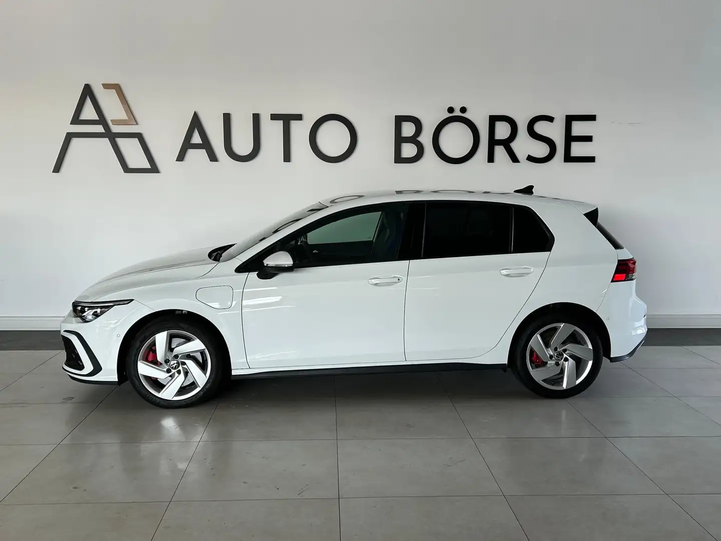 Volkswagen Golf VIII Lim 1.4 GTE NAVI*VICO*ASSIST*CAM*LED* Alb - 2