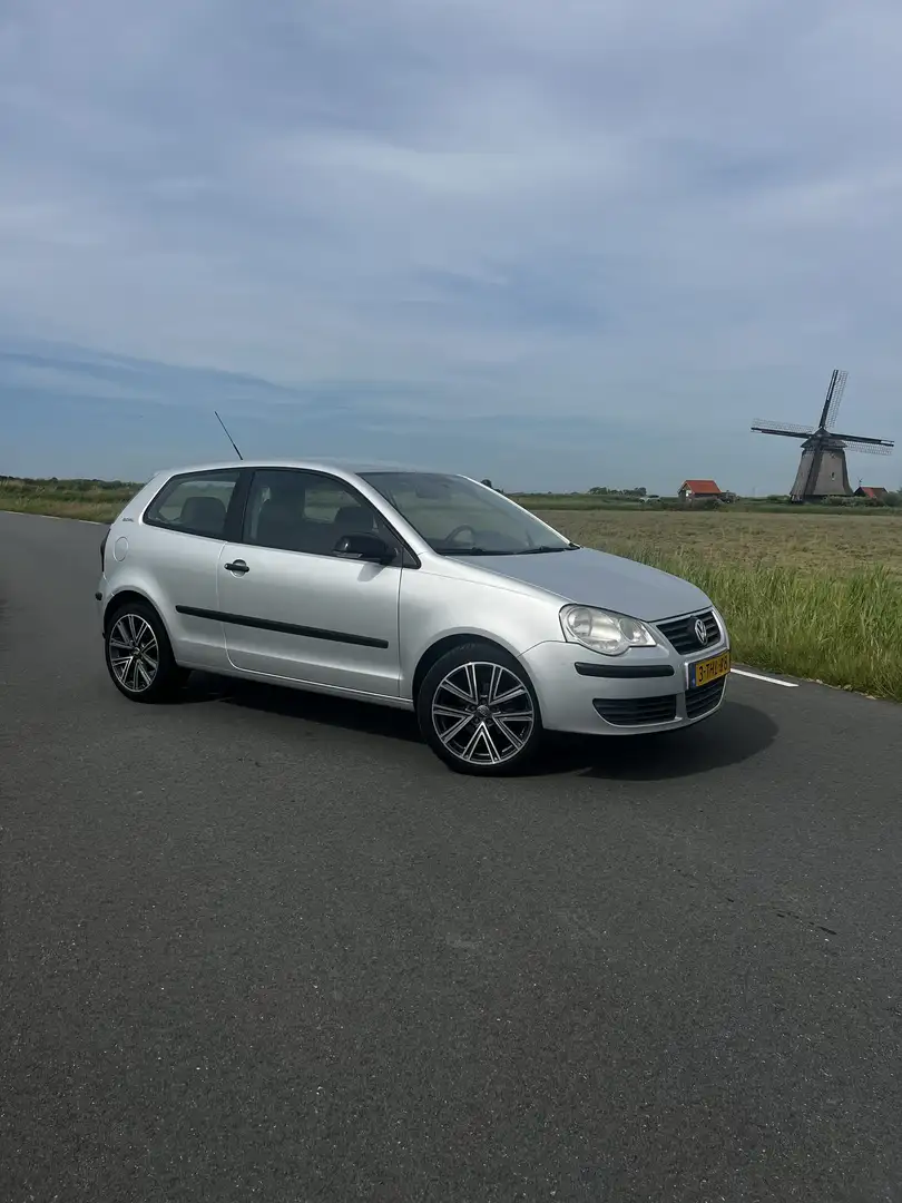 Volkswagen Polo 1.4-16V Automaat GOAL Grijs - 2