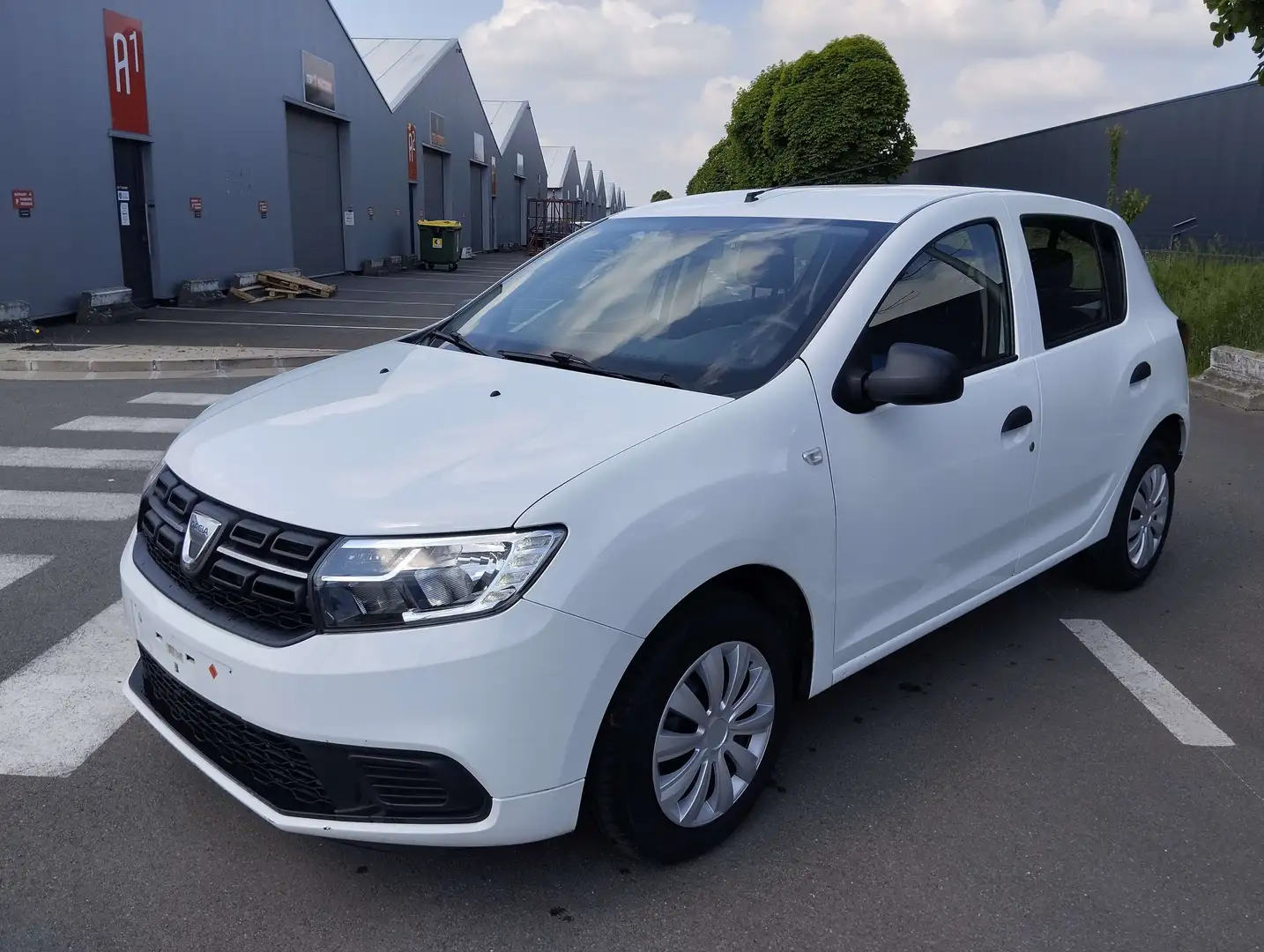 Dacia Sandero 1.0i SCe 5 portes eur6 Blanc - 1