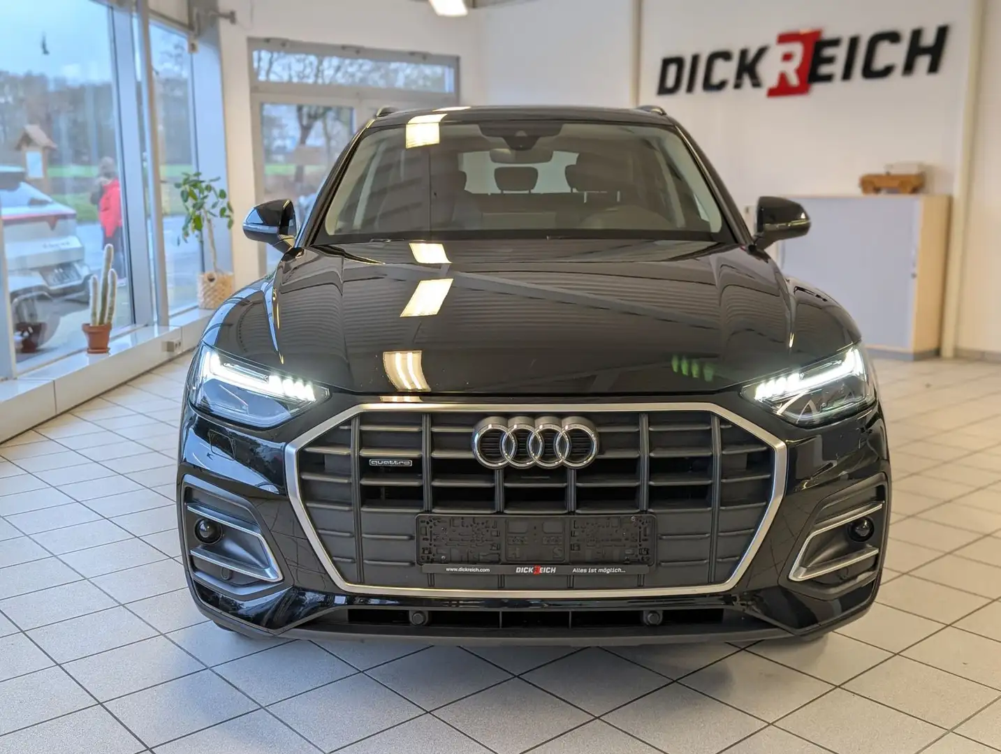 Audi Q5 40 TDI quattro Sport-Sitze Matrix Kamera AHK Negro - 2