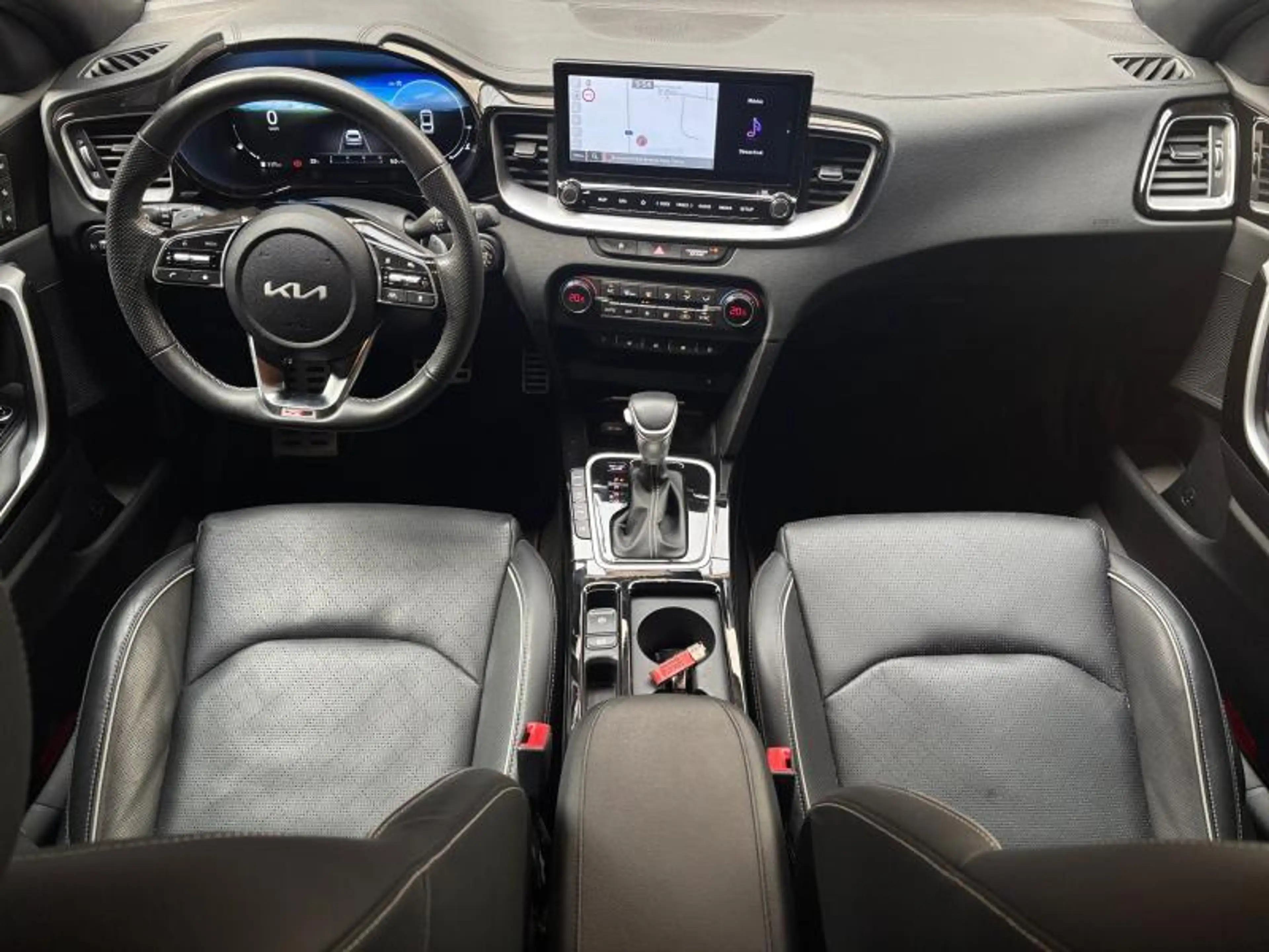 Kia ProCeed / pro_cee'd ProCeed GT | 1.6 T-GDi ISG DCT 160 cv | Cuir | Cli — photo 11