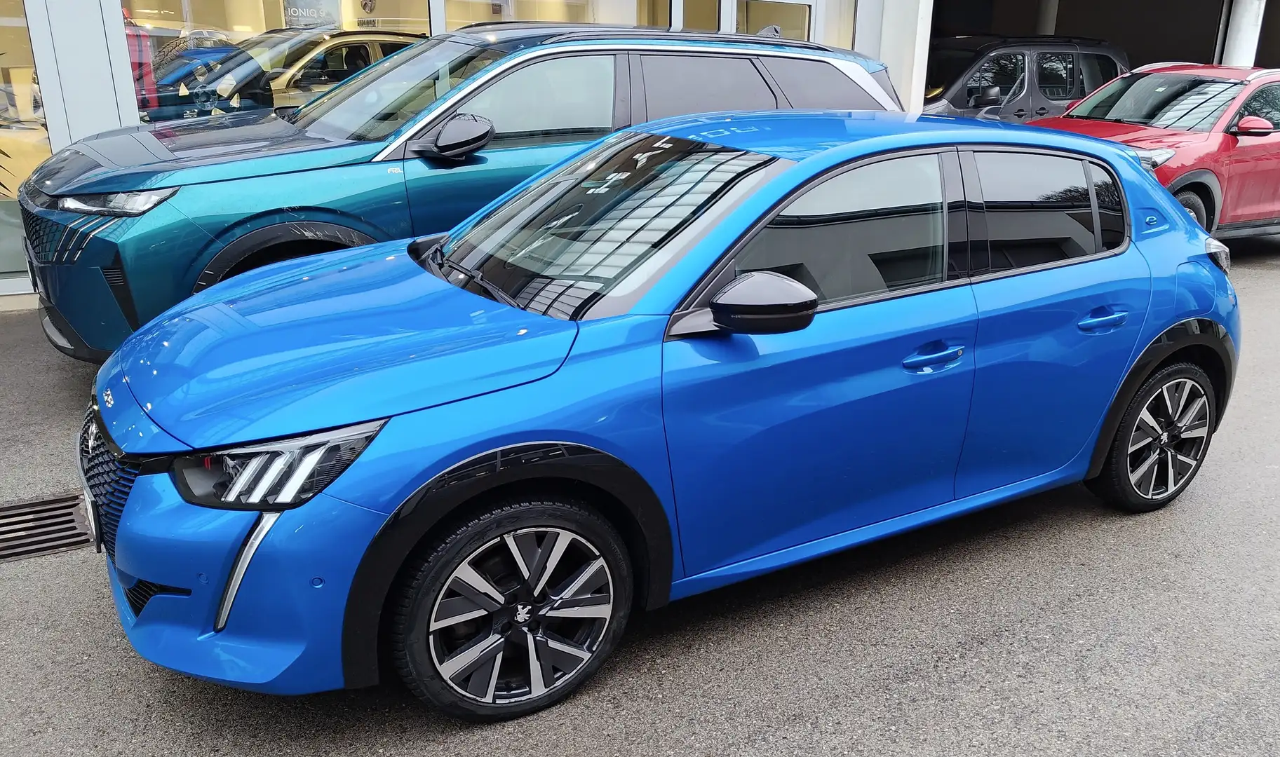 Peugeot 208 e-208 50kWh GT Pack GT Pack Blau - 2