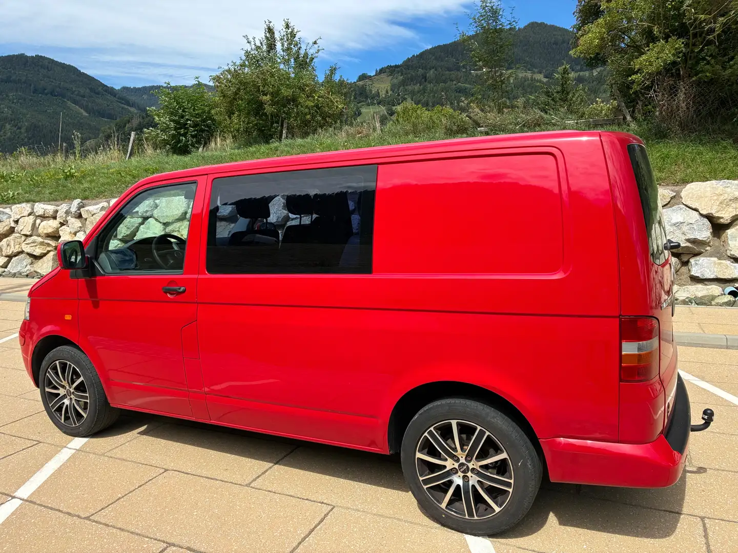 Volkswagen T5 Kombi Kombi 2,5 TDI 4motion D-PF Rot - 2