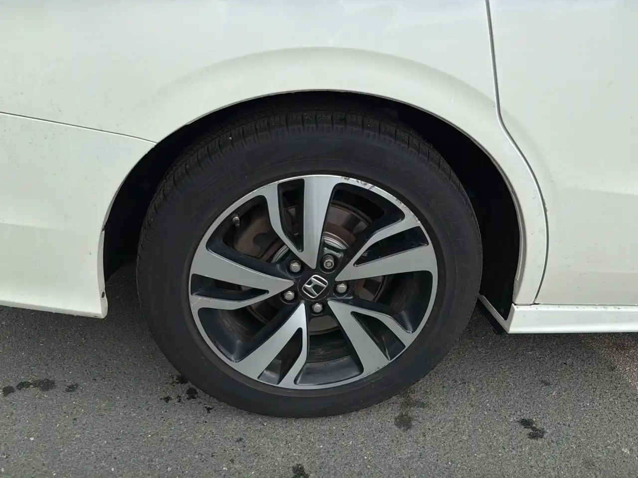 Honda Odyssey снимка Honda Odyssey