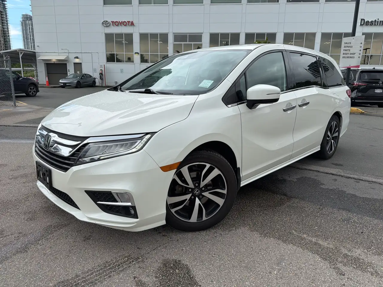 Honda Odyssey снимка Honda Odyssey