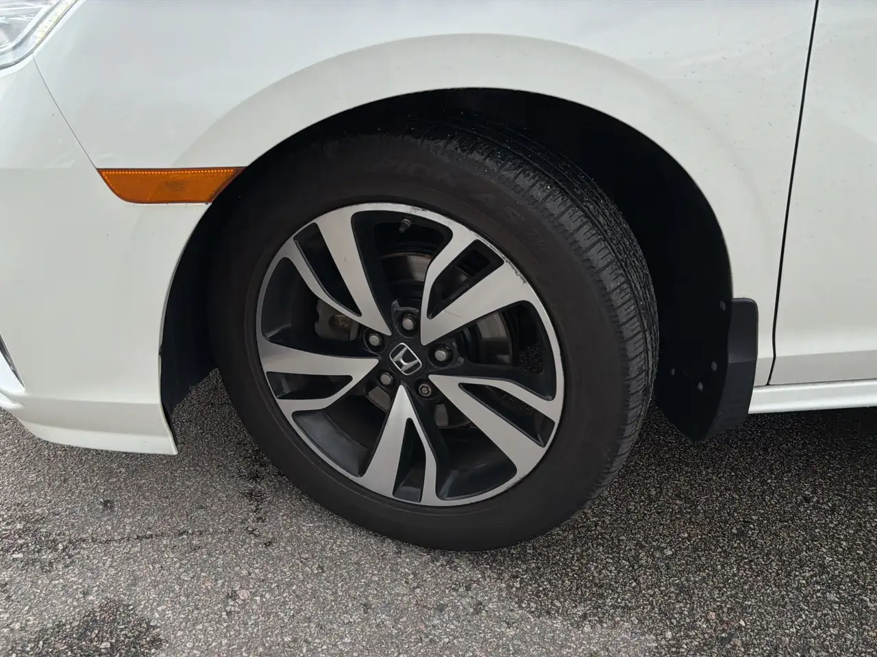 Honda Odyssey снимка Honda Odyssey