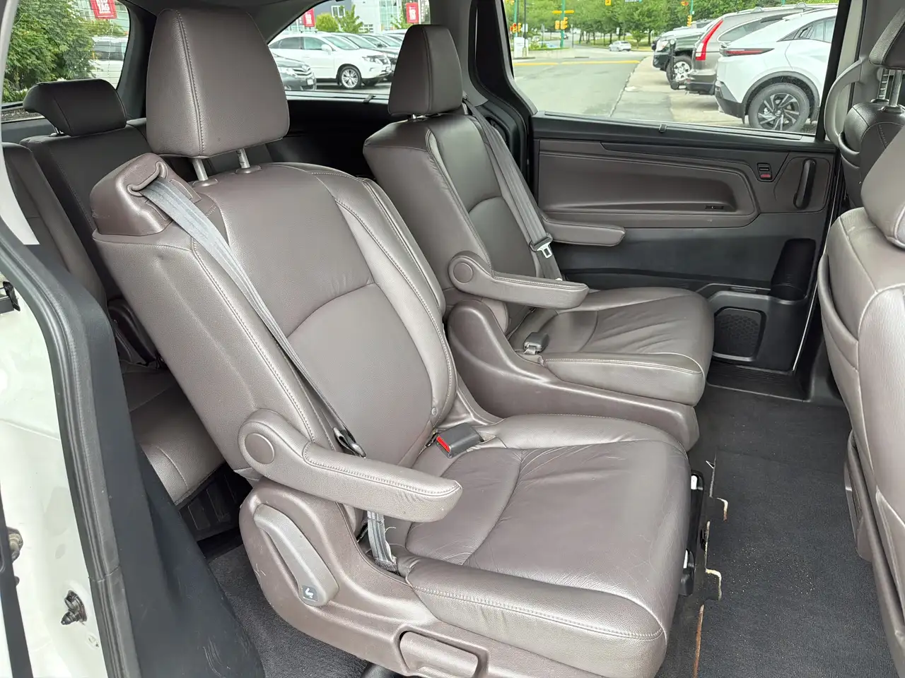 Honda Odyssey снимка Honda Odyssey