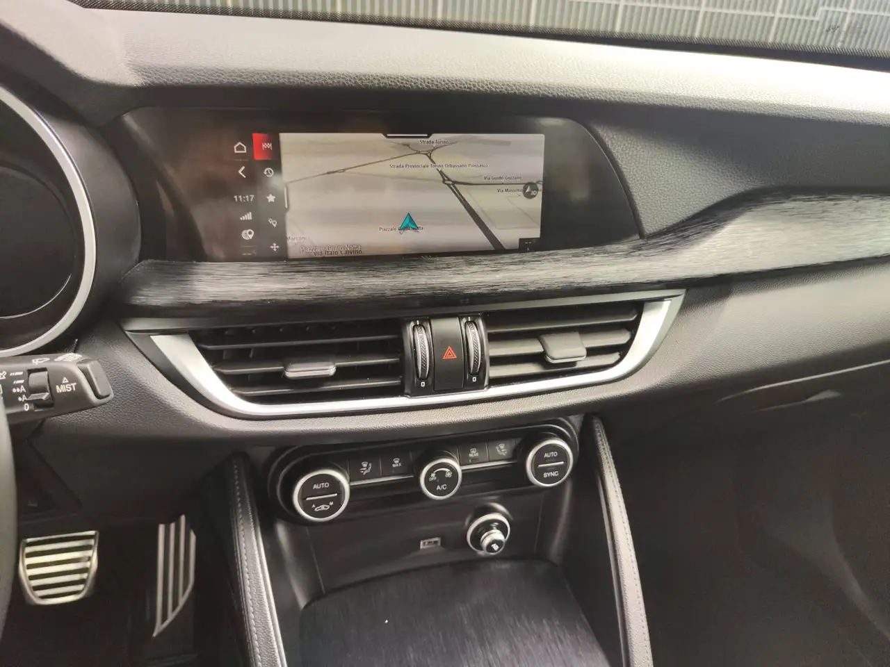 Alfa Romeo Stelvio 2023 — фото 15