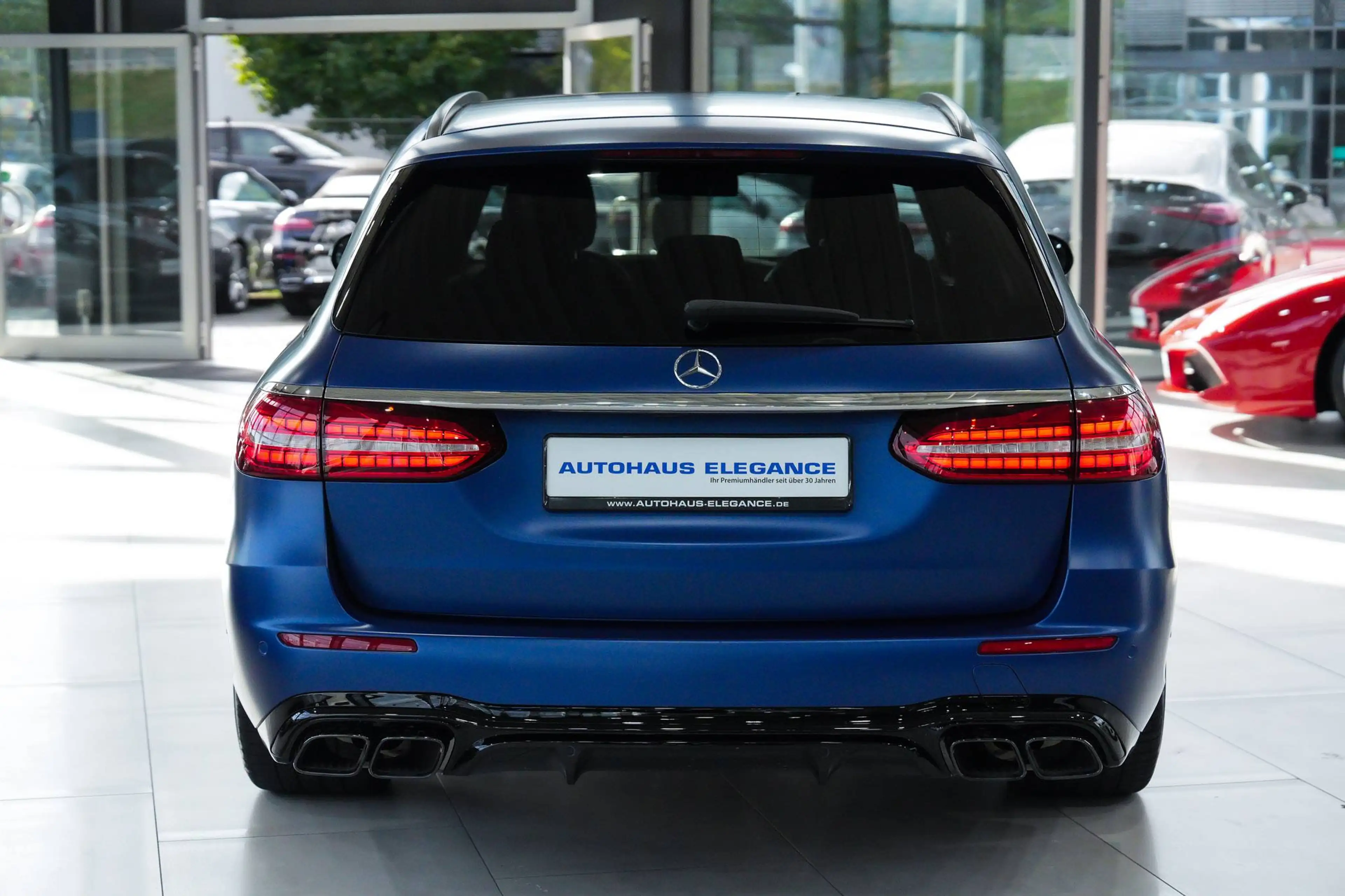 Mercedes-Benz E 63 AMG S 4Matic*NIGHT*PERF-ABGAS*360°*PANO*LED — photo 5