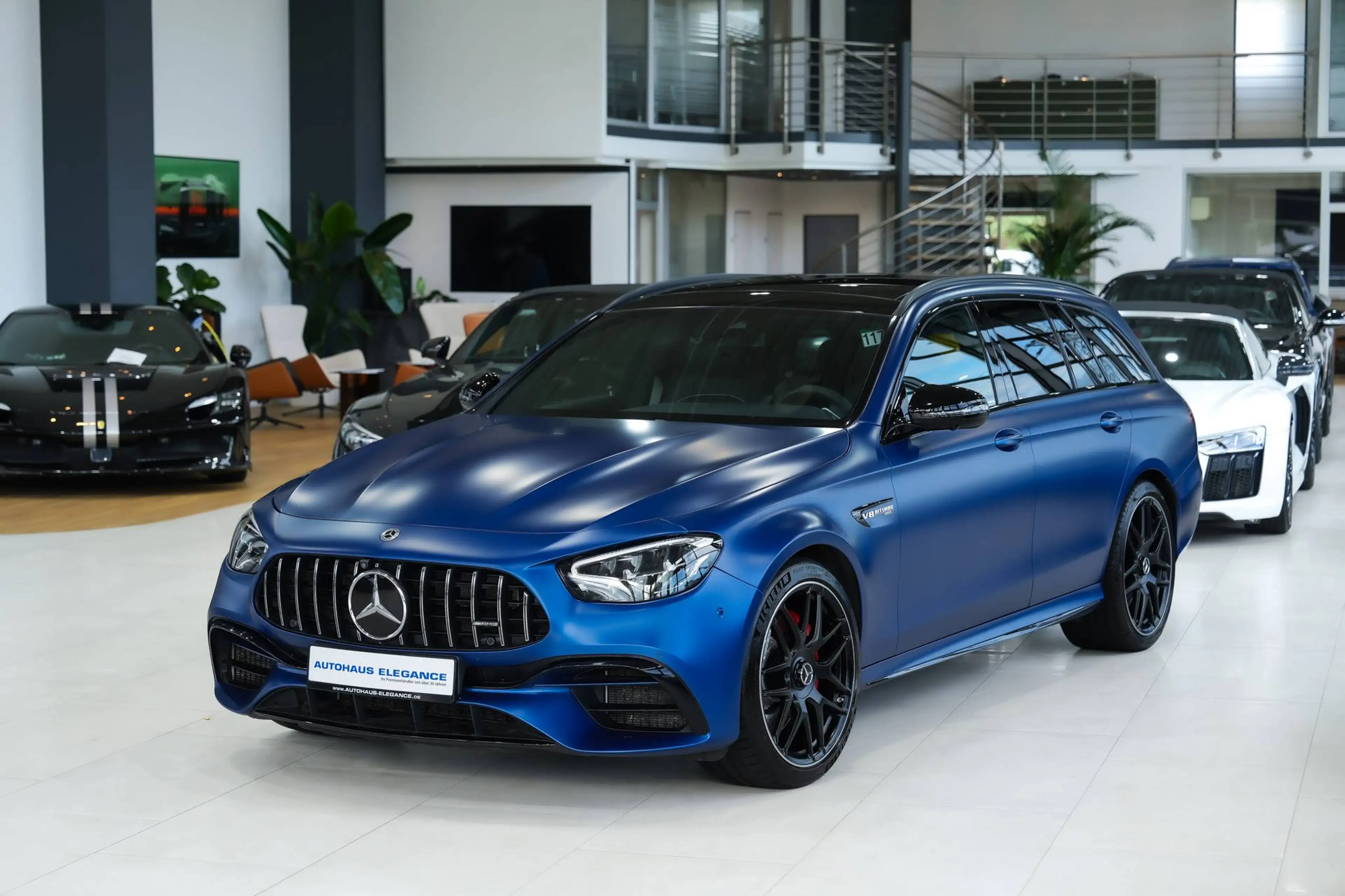 Mercedes-Benz E 63 AMG S 4Matic*NIGHT*PERF-ABGAS*360°*PANO*LED — photo 9
